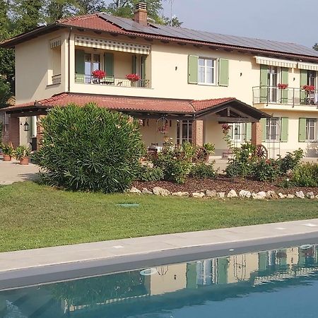 Cascina Il Volo Bed & Breakfast Moncalvo Bagian luar foto