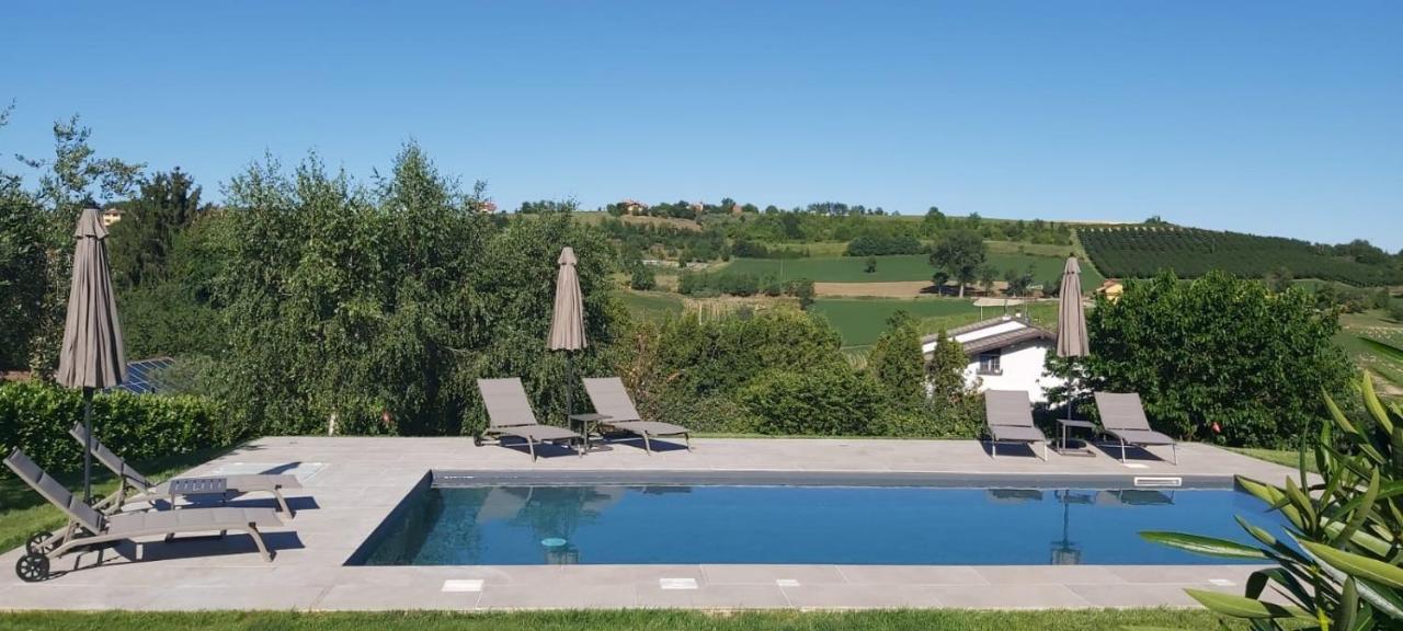 Cascina Il Volo Bed & Breakfast Moncalvo Bagian luar foto