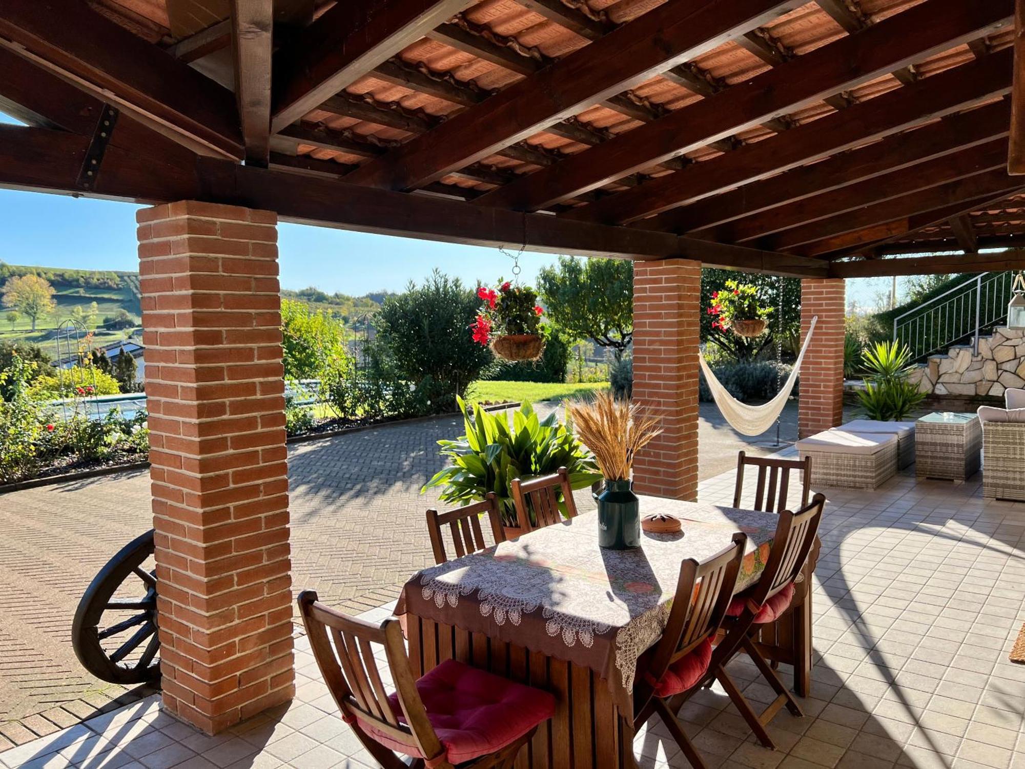 Cascina Il Volo Bed & Breakfast Moncalvo Bagian luar foto