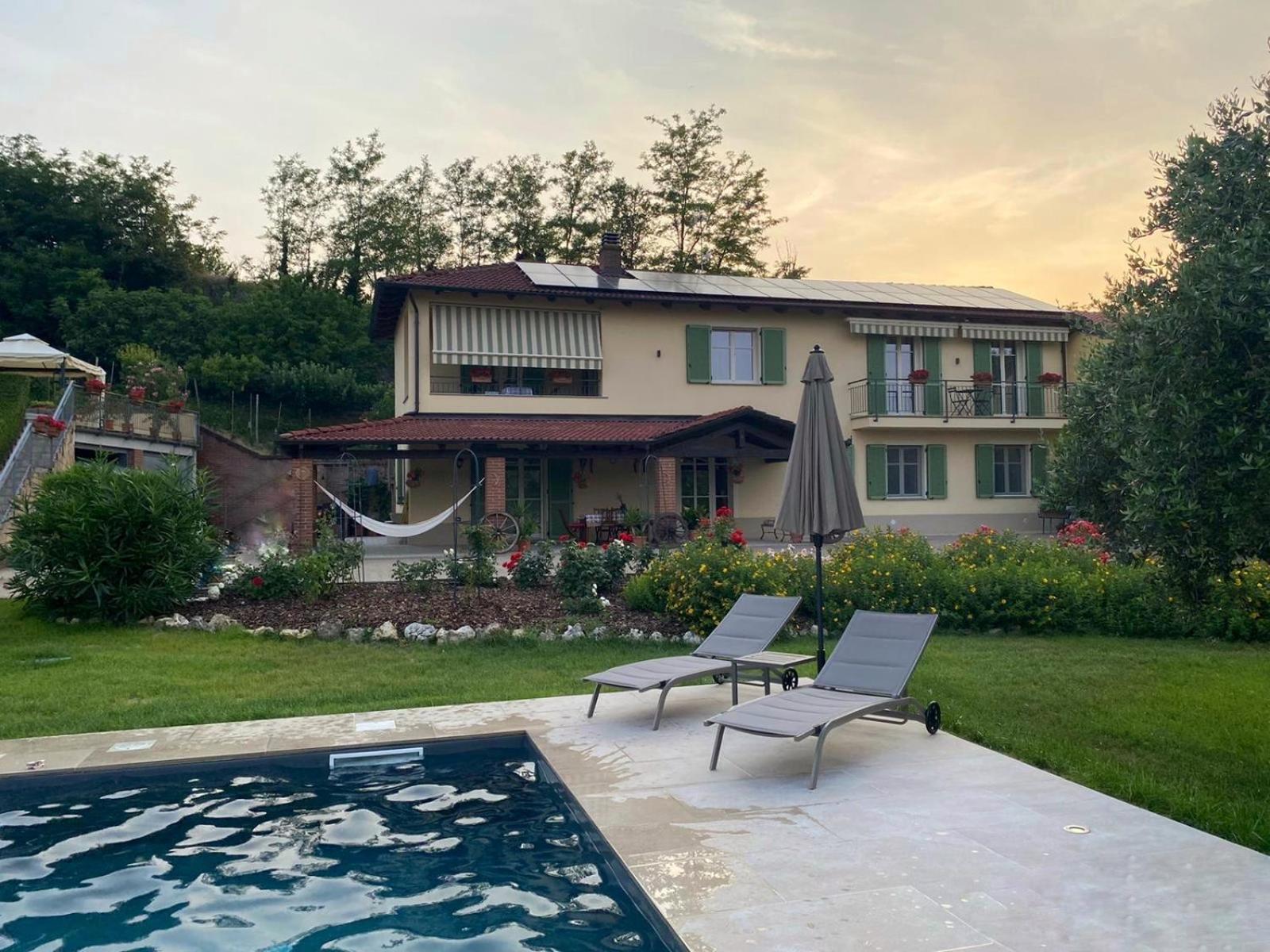 Cascina Il Volo Bed & Breakfast Moncalvo Bagian luar foto