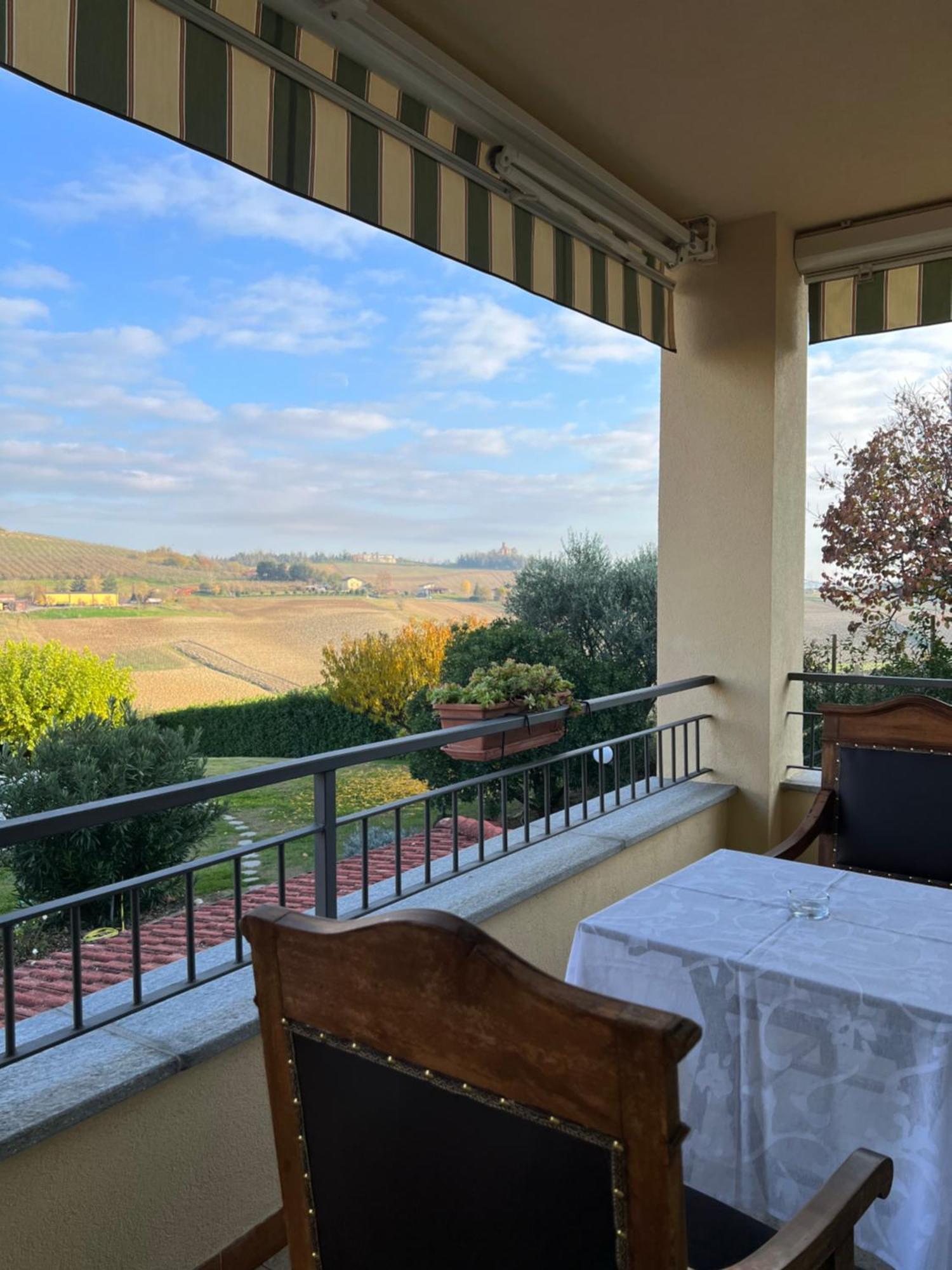Cascina Il Volo Bed & Breakfast Moncalvo Bagian luar foto