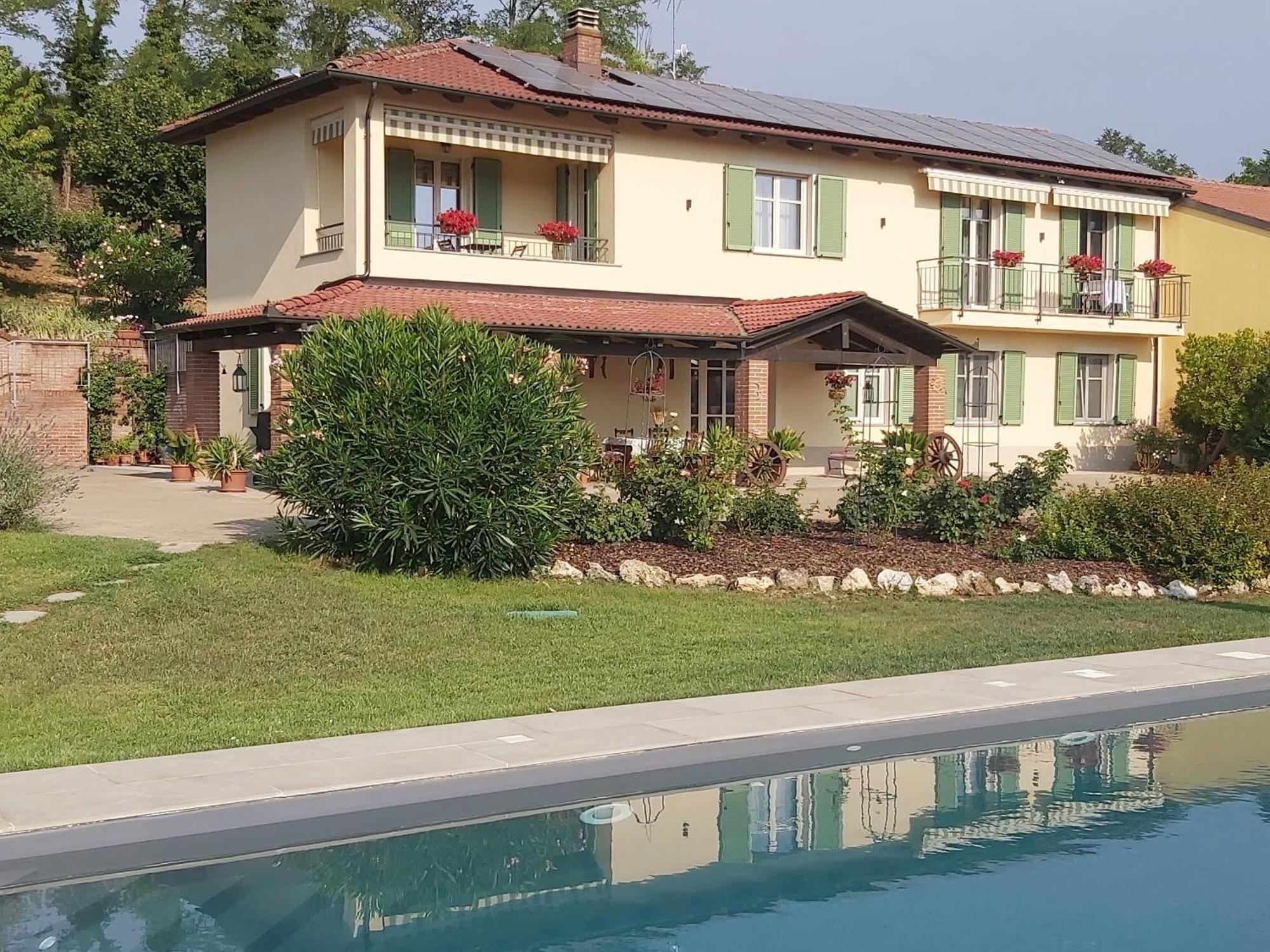 Cascina Il Volo Bed & Breakfast Moncalvo Bagian luar foto